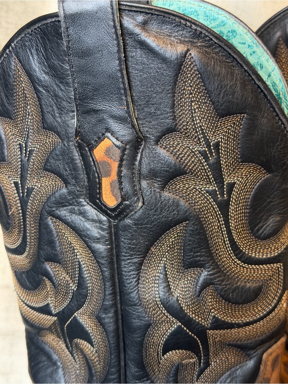 Corral Women's Leopard Print Black/Camel Square Toe Western Boots. Size 9 - Picture 4 of 11